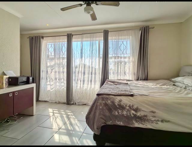 2 BEDROOM DUPLEX FOR SALE IN BLACKHEATH